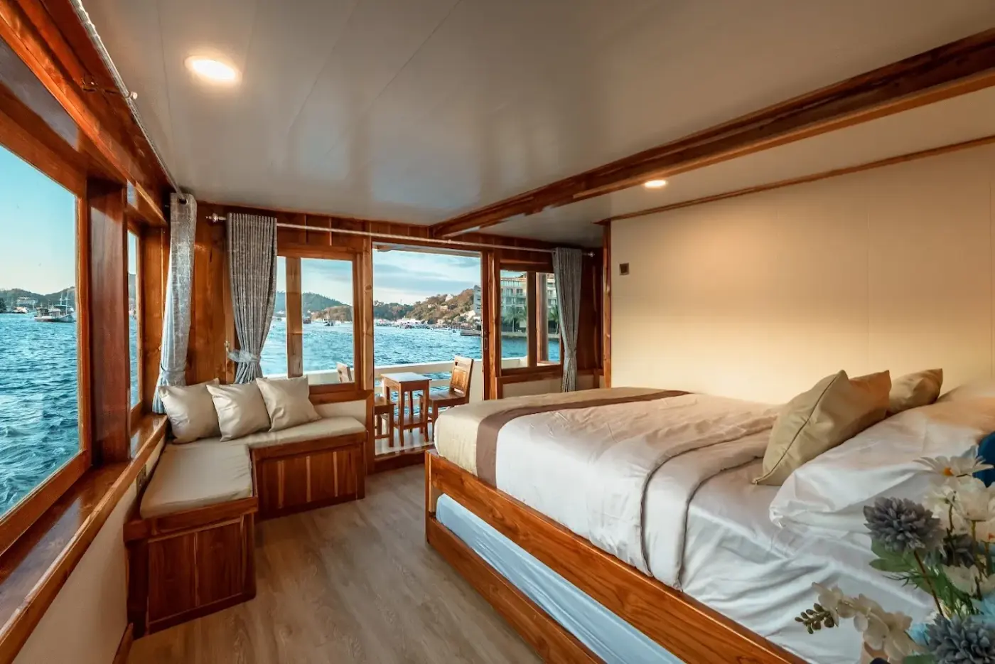 Master cabin with ocean view